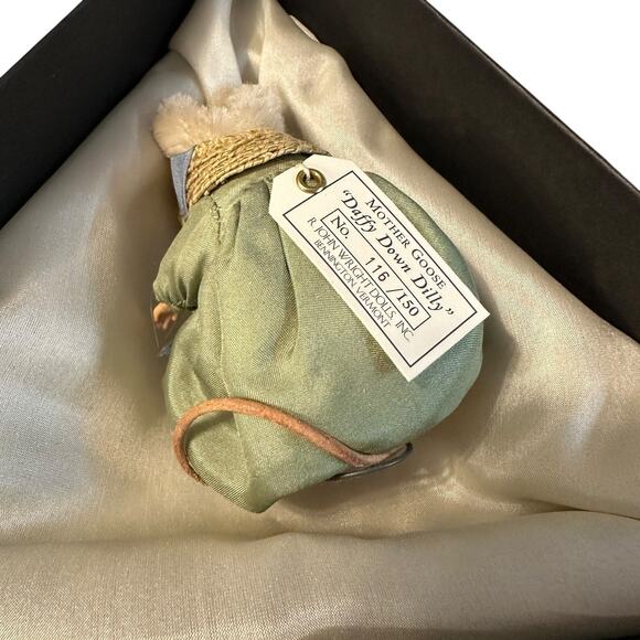 R John Wright #116 of 150 Mother Goose Series Daffy Down Dilly With Box & Cert - Picture 2 of 5